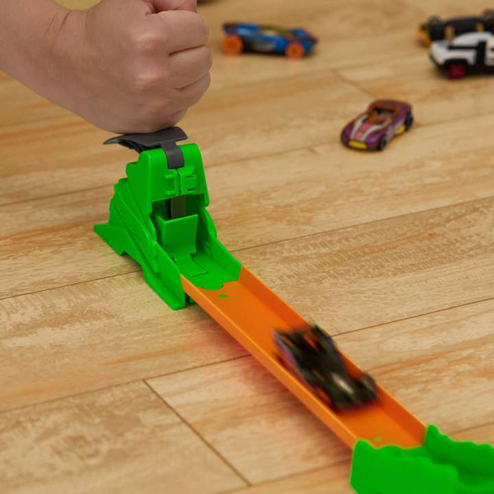 Mattel-Hot Wheels Track Builder Toxic Super Jump-HKX47-Legacy Toys